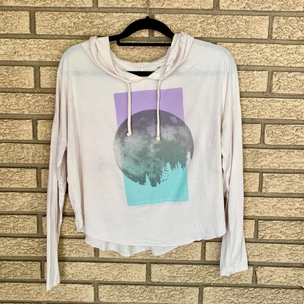 AE hooded tee